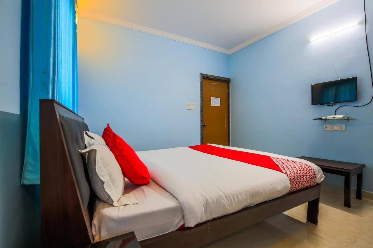 Oyo 15626 The Sovva Hotel Морджим Экстерьер фото